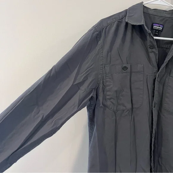 Patagonia Men’s Organic Cotton Button Up Gray Shirt With Front Pockets Medium LS - Picture 4 of 6